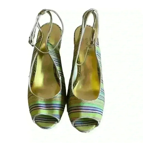 Nine West Wedge, size 8 - Picture 3 of 8